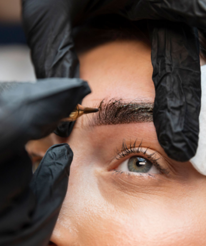Microblading eyebrows in Auckland