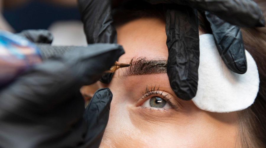 Microblading eyebrows in Auckland